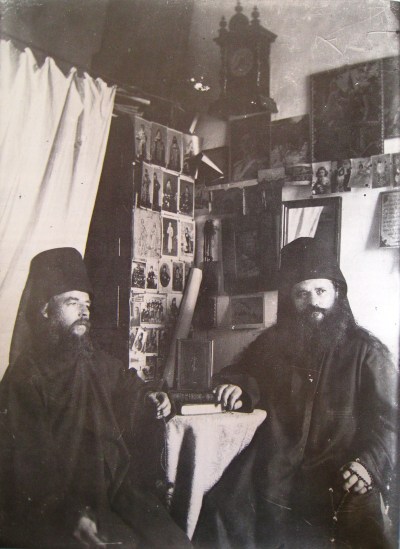 Two_monks